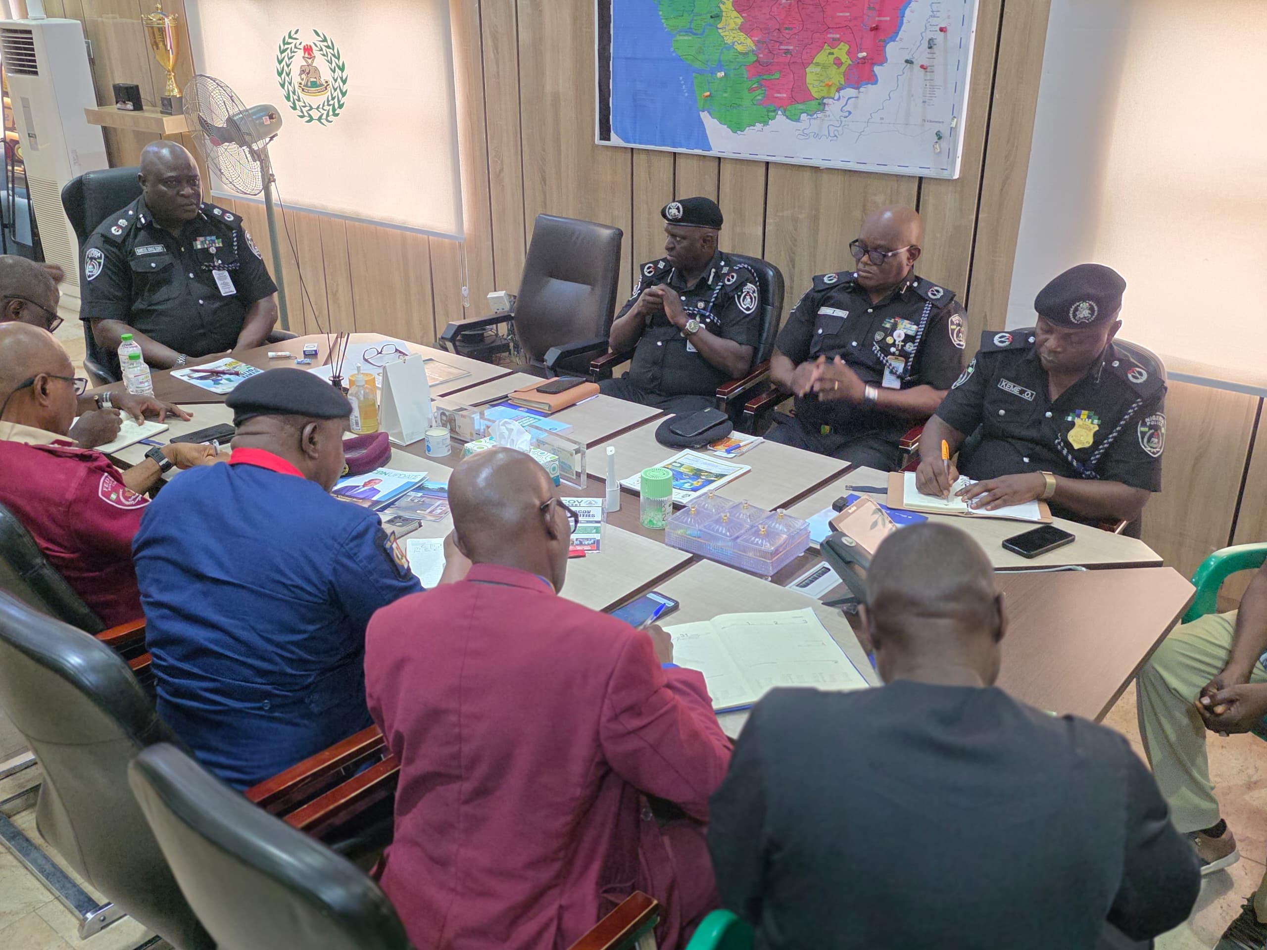Asaba–Onitsha Expressway Gridlock : Police Chief Collaborates With Sister Agencies, Contractors To Tackle Persistent Traffic Gridlock